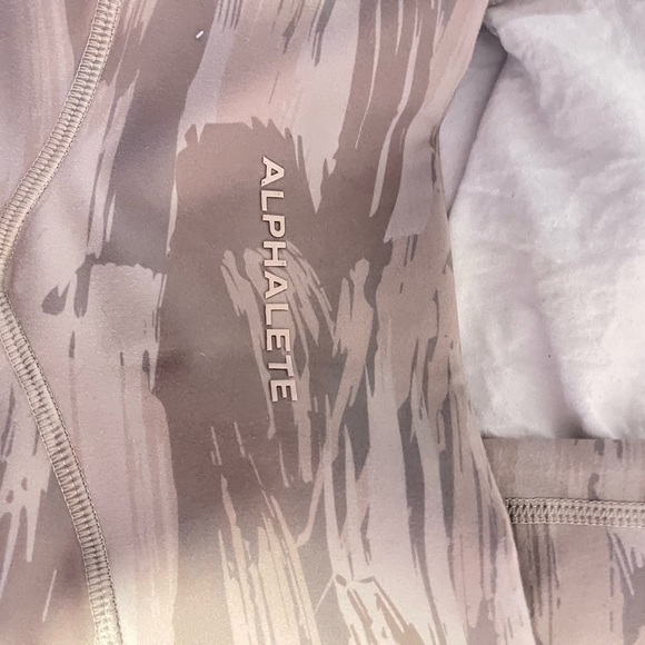 Alphalete Power Surface Legging Size: Medium - Picture 2 of 3